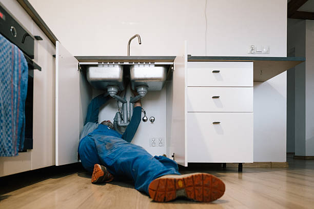 Professional Leak Detection technician working in Pewamo, MI